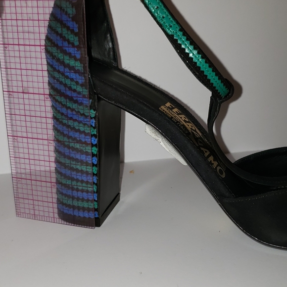 Salvatore Ferragamo Fergie T-Strap Suede Pumps 7.5 - Picture 10 of 12